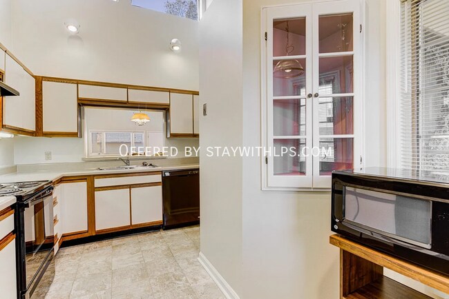 Building Photo - 5013 Scheibler Rd