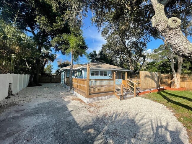 Building Photo - 3485 Adrian Ave