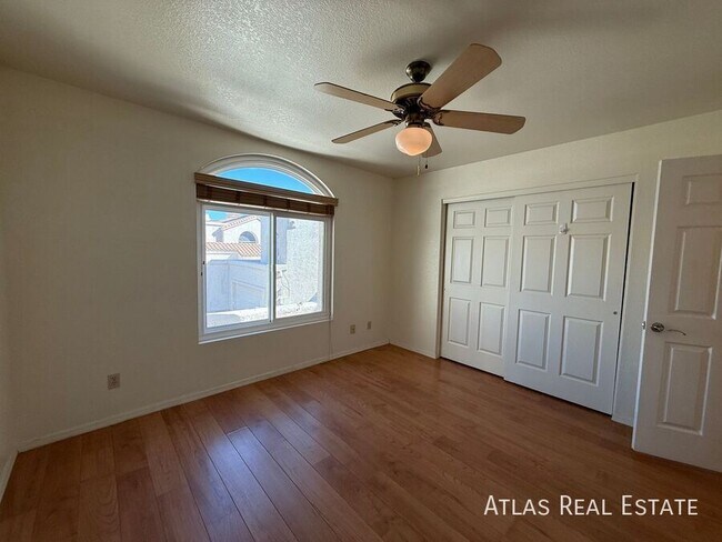 Building Photo - 1425 W Coral Reef Dr