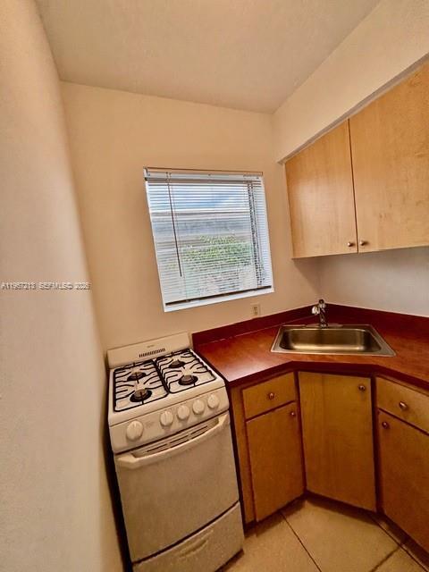 Building Photo - 1027 Euclid Ave