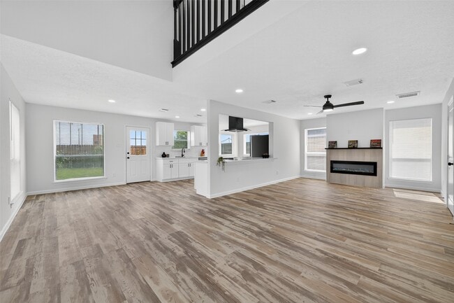 Building Photo - 6307 Marinwood Dr