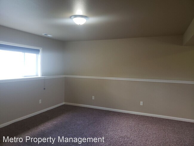 Building Photo - 4 br, 2 bath House - 5238 Sacajawea Drive