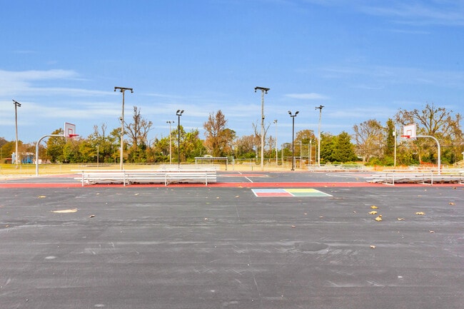 Building Photo - 1226 Cedar St