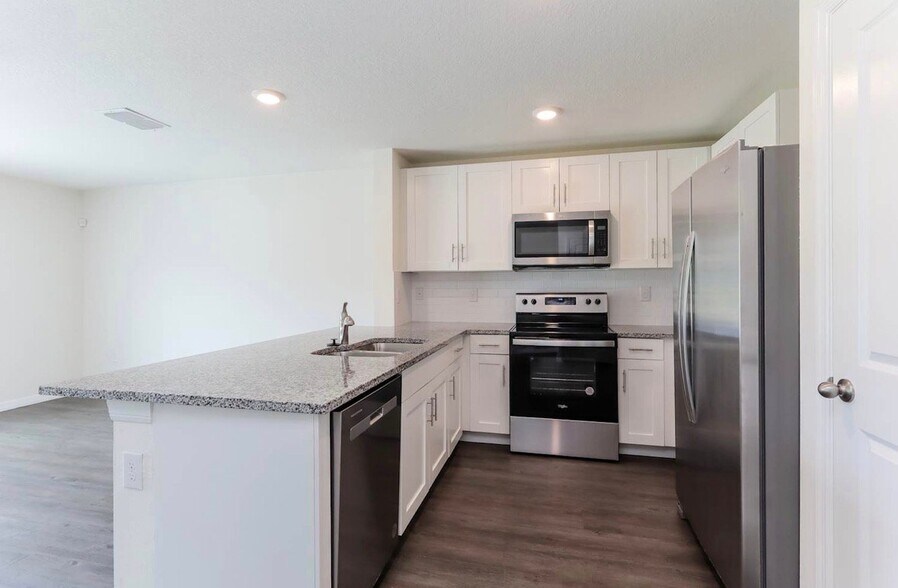 Building Photo - 3648 Fulton Ferry Ln