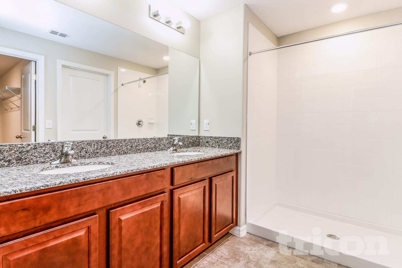 Building Photo - 1724 Broad Winged Hawk Dr