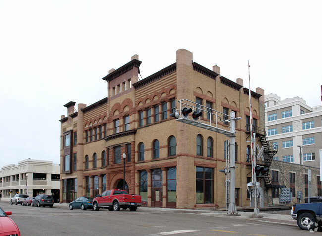 Primary Photo - Opera House Lofts