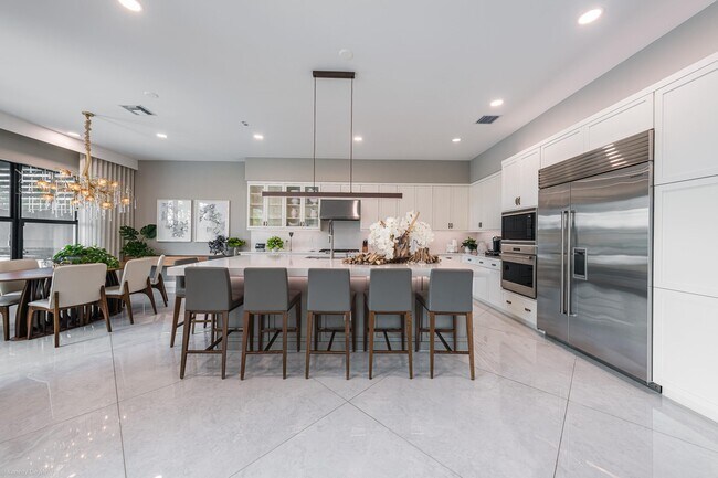 Building Photo - 17119 Aquavera Way