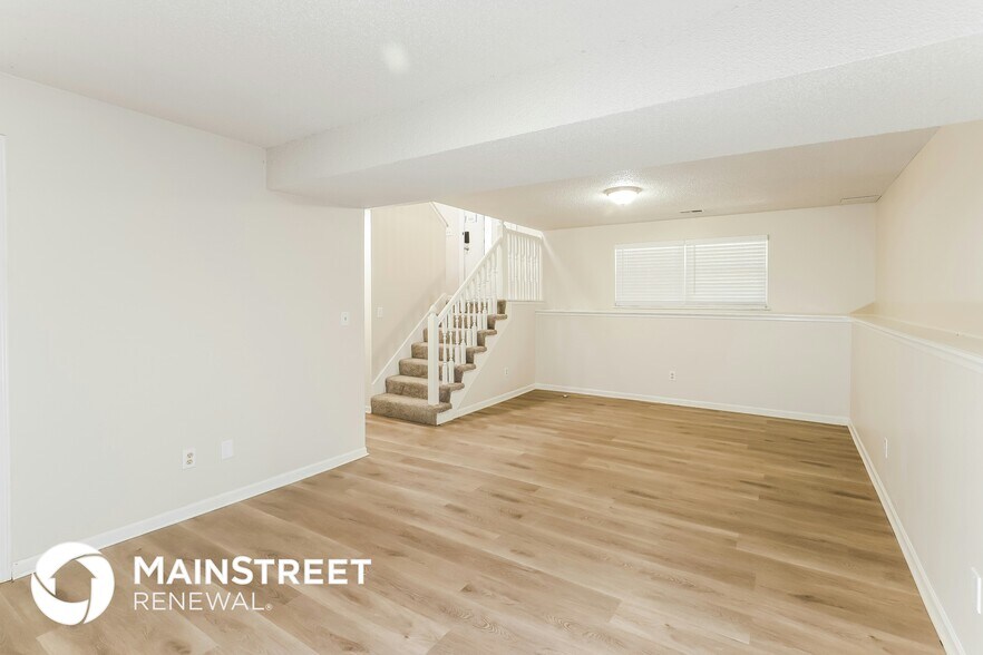 Building Photo - 11019 N Ditman Ave