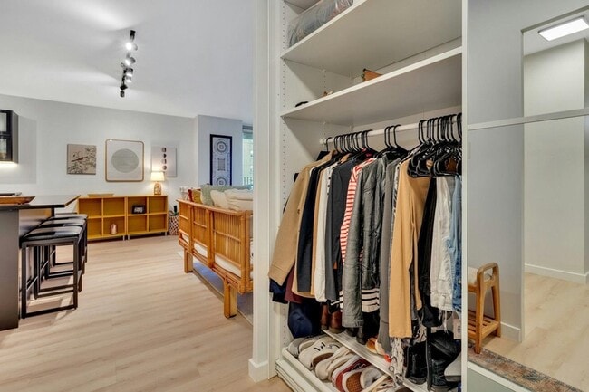 Building Photo - 6040 JFK Blvd E