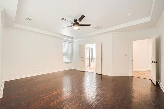 Building Photo - 9812 Whitley Bay Dr