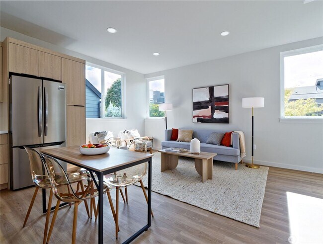 Building Photo - 6918 Flora Ave S