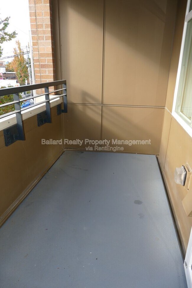 Building Photo - 5450 Leary Ave NW