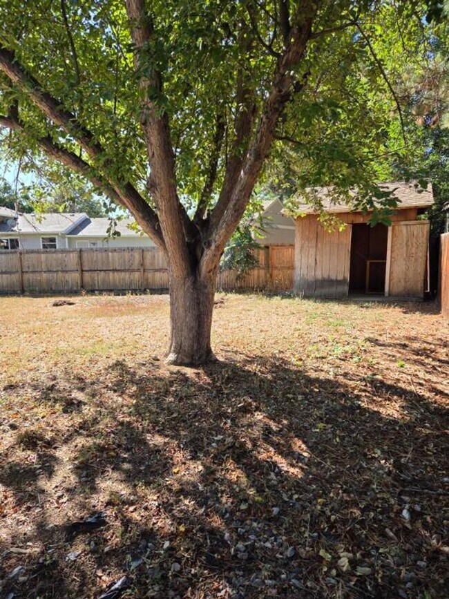Building Photo - Inviting 3-Bedroom Home with Expansive Backyard on a Peaceful Cul-de-Sac | Available July 10