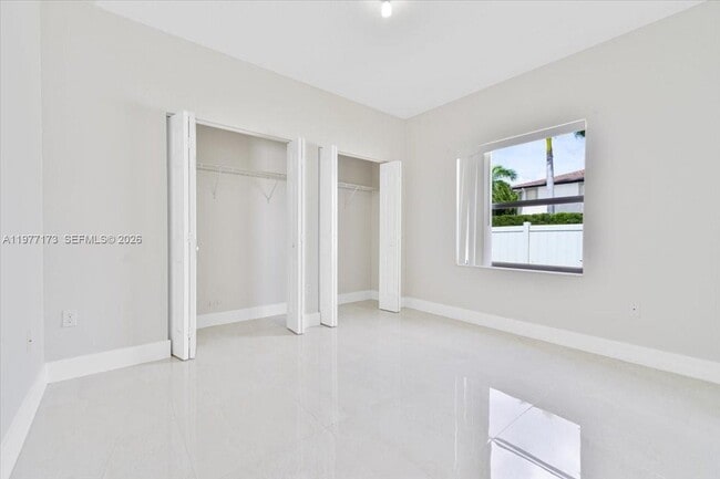 Building Photo - 16186 SW 65th Ln