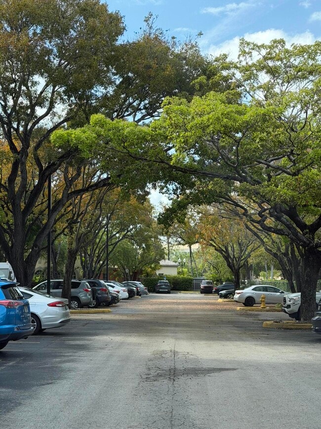 Building Photo - 8343 Lake Dr