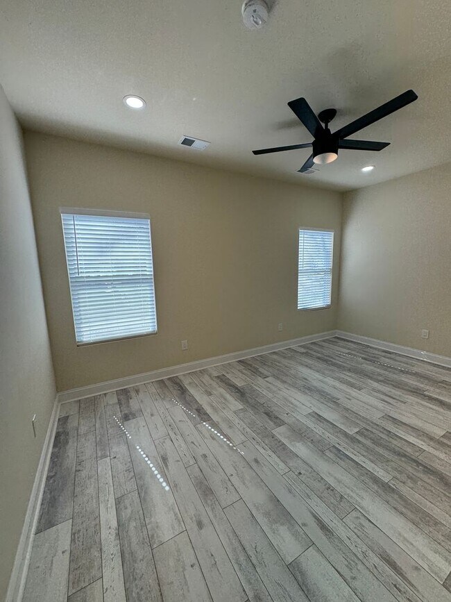 Building Photo - Be the first to live in this 3 bed/3.5 bath home across from Meharry Medical- great location with...