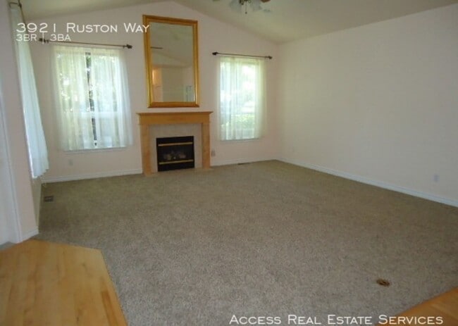 Building Photo - 3921 Ruston Way