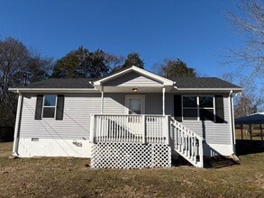 Building Photo - 41 Roberts Ln