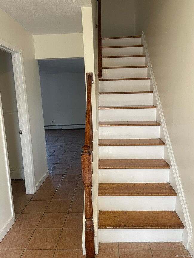 Building Photo - 18 Chaucer Ct