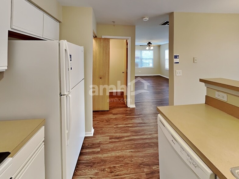Building Photo - 2440 Frost Dr