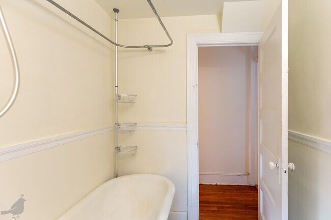 Building Photo - 1333 22nd St NW