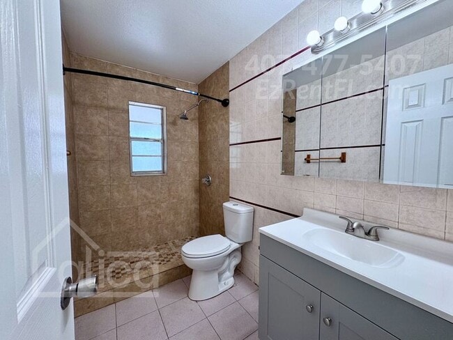 Building Photo - 6316 Oren Ct