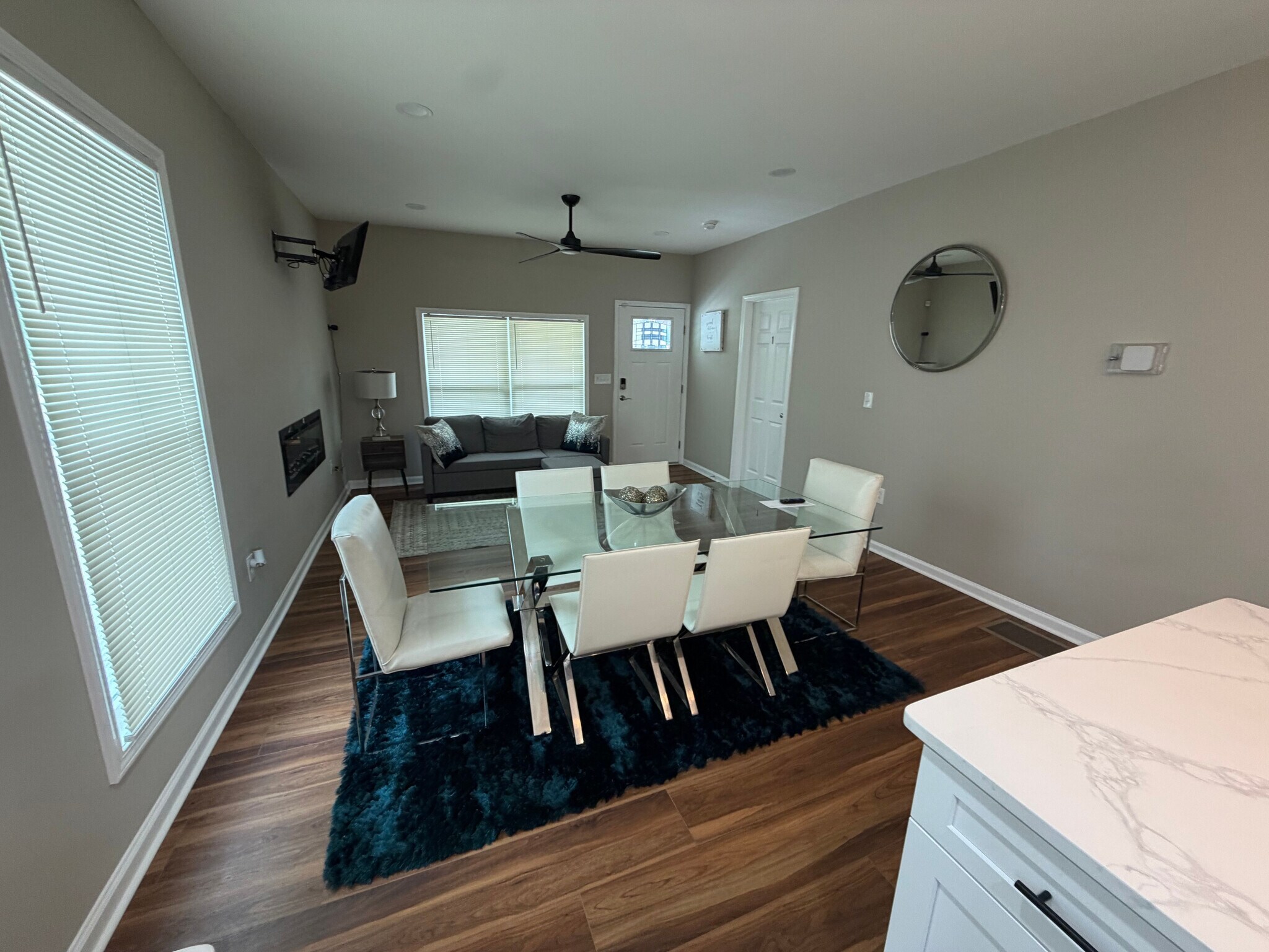 Building Photo - Room in House on Bolton Rd NW