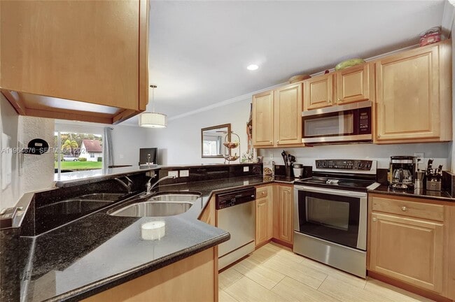 Building Photo - 9115 Chambers St