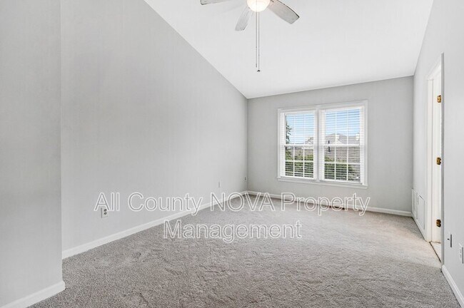 Building Photo - 208 Ellsworth St