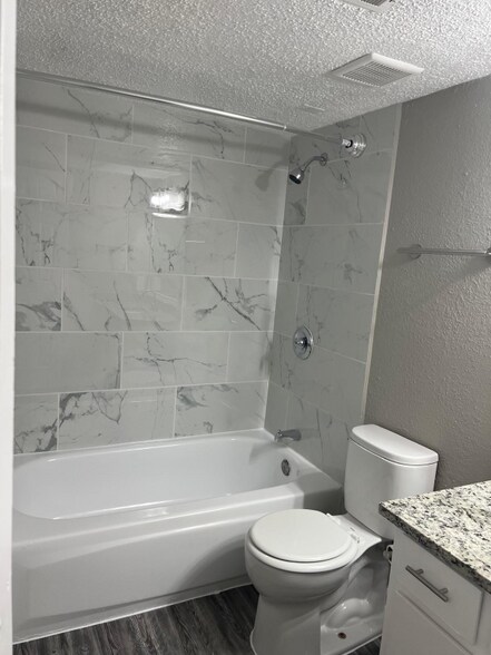 Building Photo - 3203 W Walnut Hill Ln