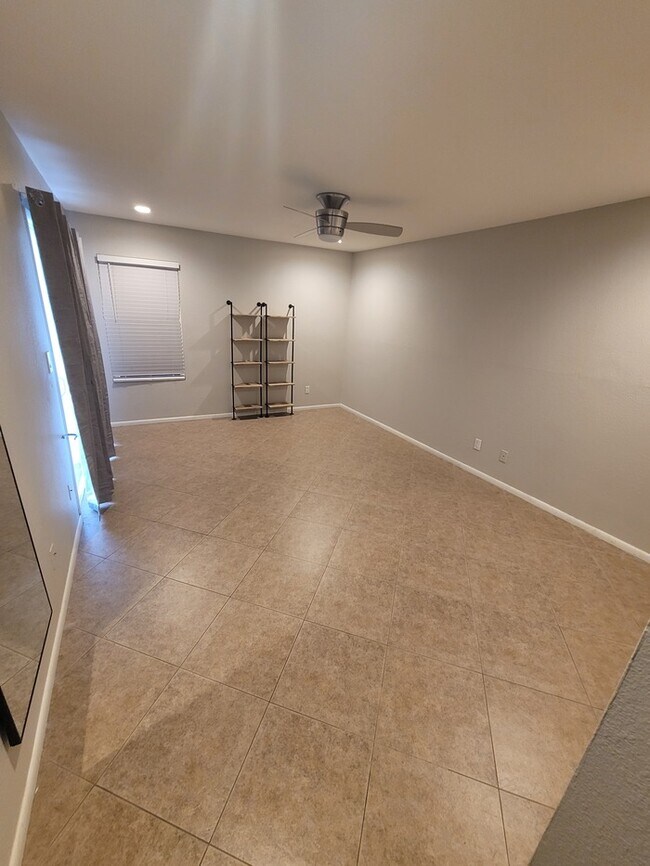 Building Photo - Great 3/2 patio home for rent in Scottsdale Park Villas/McCormick Ranch.