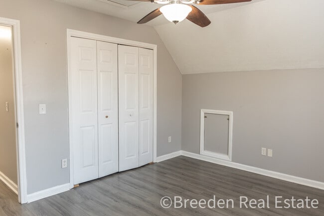 Building Photo - 220 Sequoyah Cir