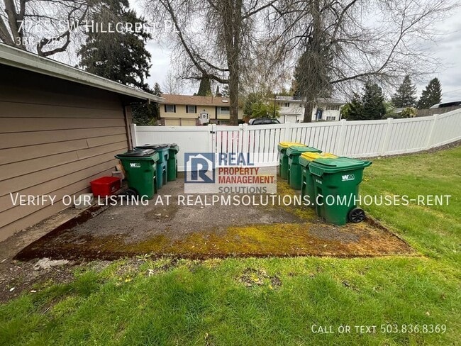 Building Photo - 7765 SW Hillcrest Pl