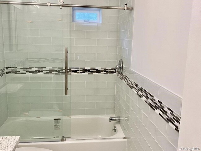 Building Photo - 321 Nassau Ave