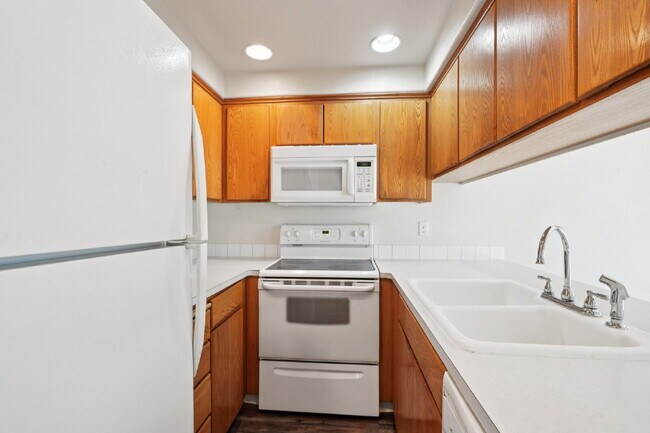 Building Photo - 2118 Baines Blvd