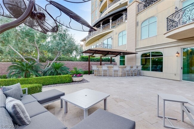 Building Photo - 9101 Alta Dr