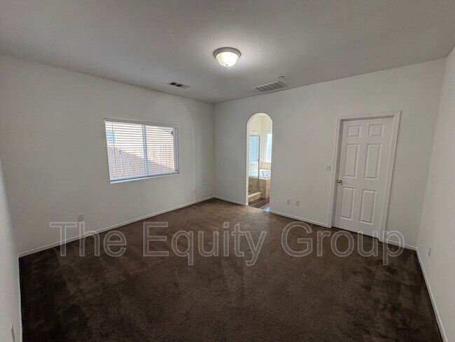 Building Photo - 30910 Jackrabbit St