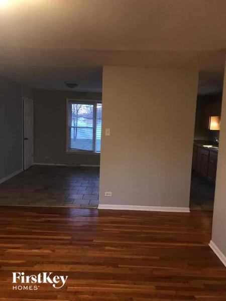 Building Photo - 3322 Woodworth Pl