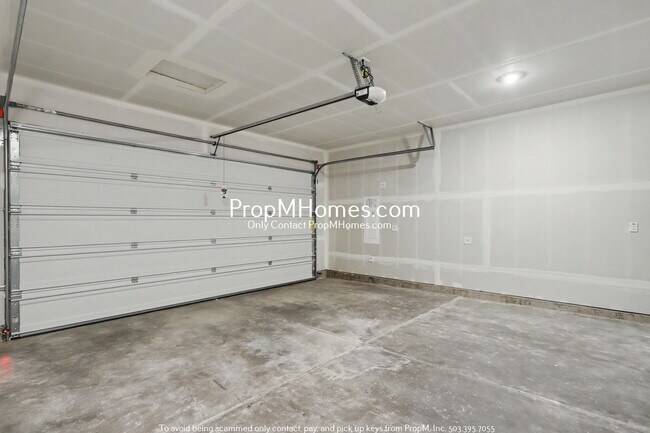 Building Photo - 14560 NW Lazarus Ln