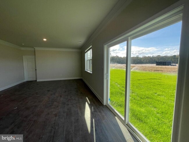 Building Photo - 33016 Blue Iris Rd