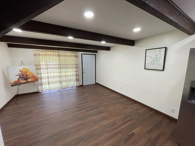 Building Photo - 149 Forest Ave