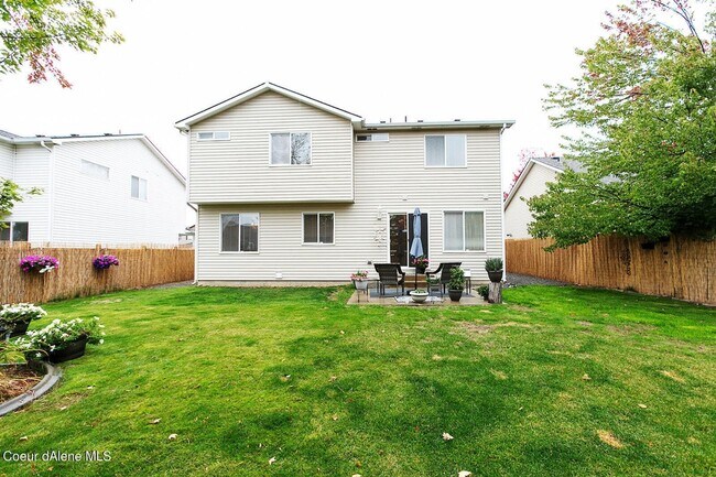 Building Photo - Spacious 5-Bedroom Coeur d'Alene Place Home with Theater Room