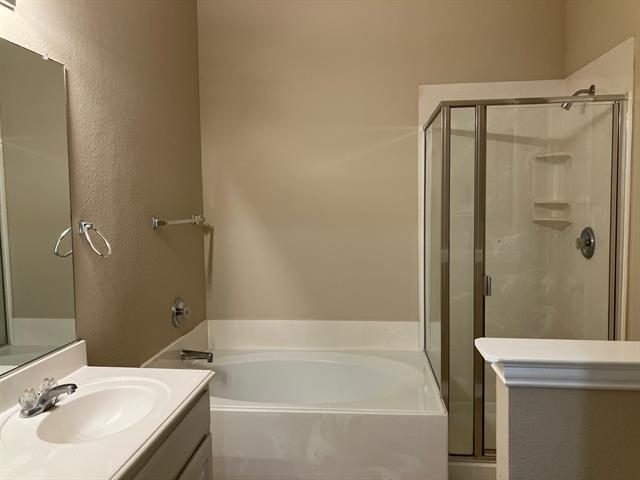 Building Photo - 2116 Sol Dr