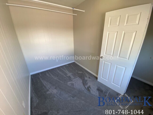 Building Photo - 1453/1455 W 2320 S