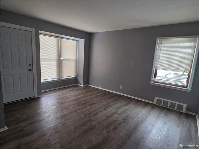 Building Photo - 1139 Bassett St