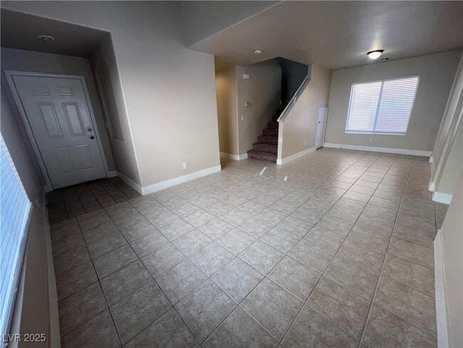Building Photo - 561 Poplar Leaf St
