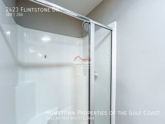 Building Photo - 2423 Flintstone Dr