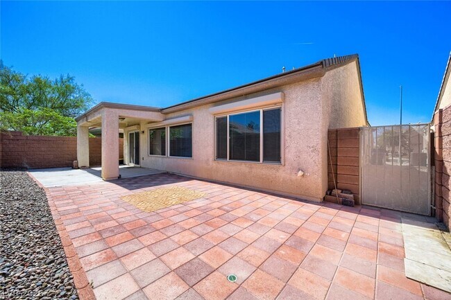 Building Photo - 7536 Chaffinch St