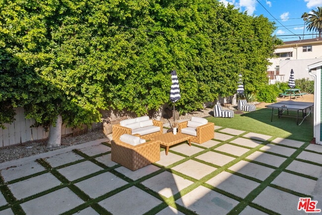 Building Photo - 1224 N Ogden Dr