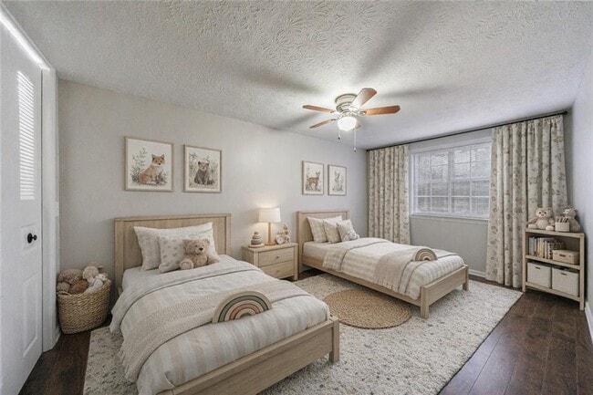 Building Photo - 1960 Hamilton Pl SE